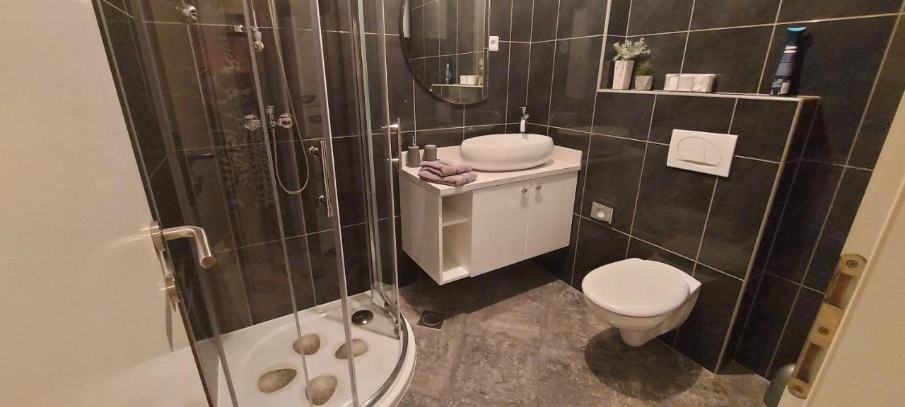 Tin Apartma Kastela